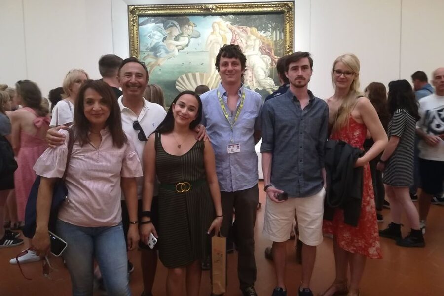 Florence: Private Uffizi Gallery Discovery Tour with Ticket - The Medici story behind the galleries