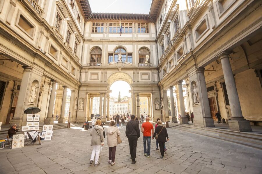 Florence: Private Walking Tour of Florence's Hidden Gems - Ponte Vecchio and a walk toward Pitti Palace