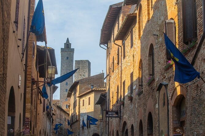 Florence: Siena & San Gimignano with Dinner in a Boutique Winery - Who should book this day trip?