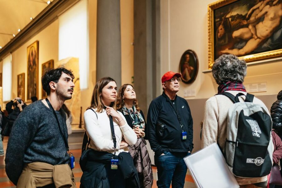 Florence: Skip-the-Line Accademia Guided Tour - Priority entry, with security still in the way