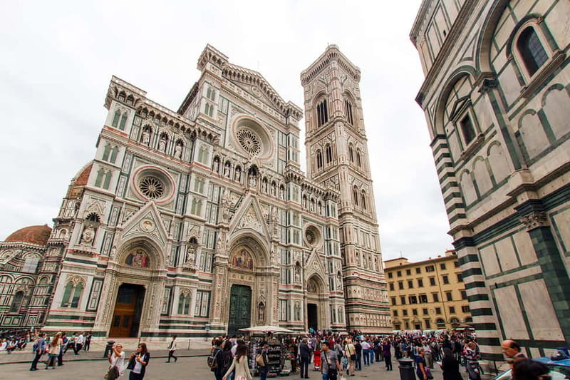 Florence: Skip-the-line David at the Accademia & Duomo Tour - At the Accademia, David gets the full story