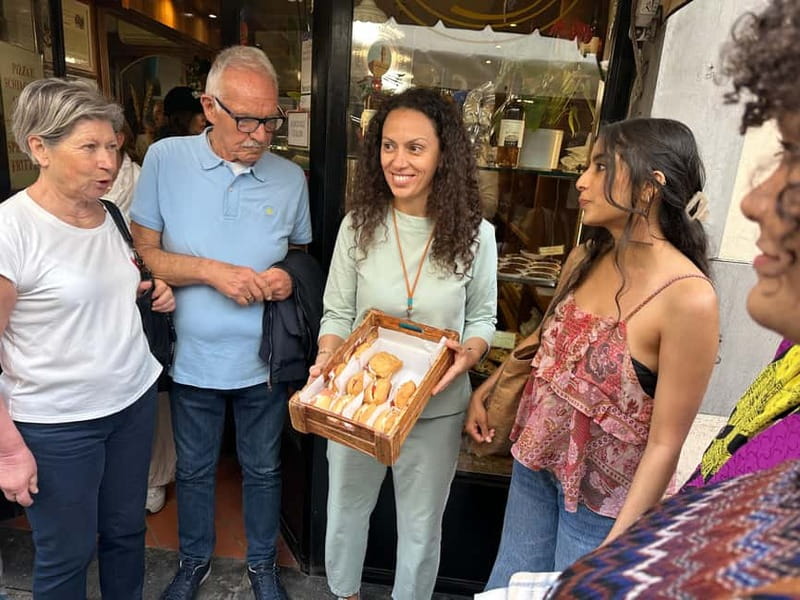 Florence: Street Food Tour with Wine & Local Guide - A food walk that gives Florence a human scale