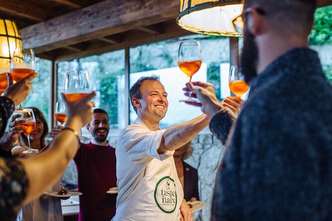 Florence Sunset Food Tour with Wine & Dine at a Tuscan farmhouse - Make a Negroni in Florence