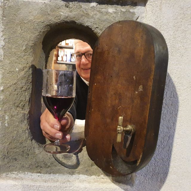 Florence: Sunset Sightseeing Tour and Wine Tasting - The Vasari Corridor is a passing sight, not a tour inside