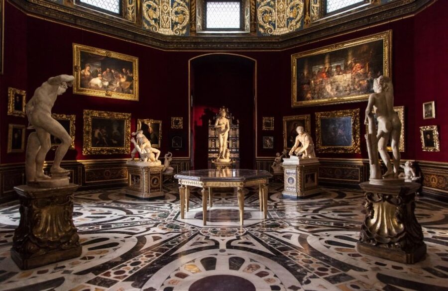 Florence: Uffizi Gallery Priority Entrance and Tour - A focused start in Florence’s largest art museum