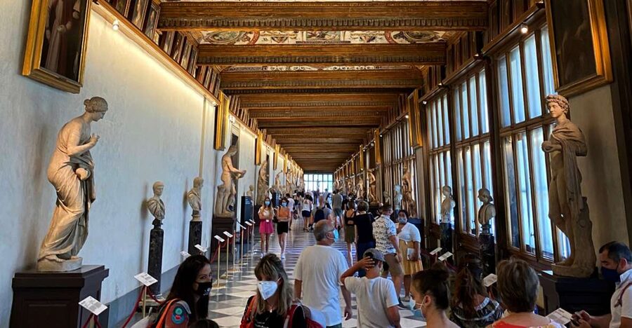 Florence: Uffizi Gallery Priority Ticket & Small-Group Tour - Priority entry saves time, but not every queue