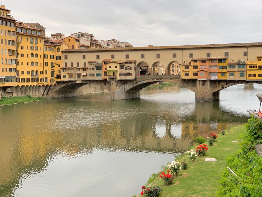 Florence: Uffizi Gallery Small-Group Guided Tour with Ticket - The pace, group size, and headsets