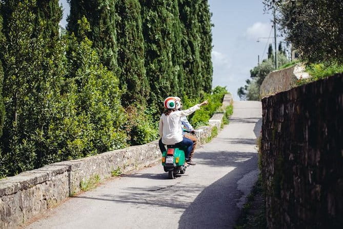 Florence Vespa Tour: Tuscan Hills and Italian Cuisine - Leaving Florence for the Tuscan hills