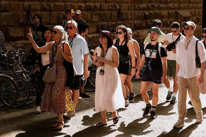 Florence Walk Tour + Wine Windows Option | Discover, Sip, Enjoy! - What the wine-window option adds