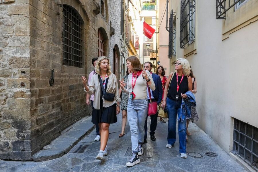 Florence: Walking Tour with David, Duomo & Uffizi Gallery - A strong first day in Florence