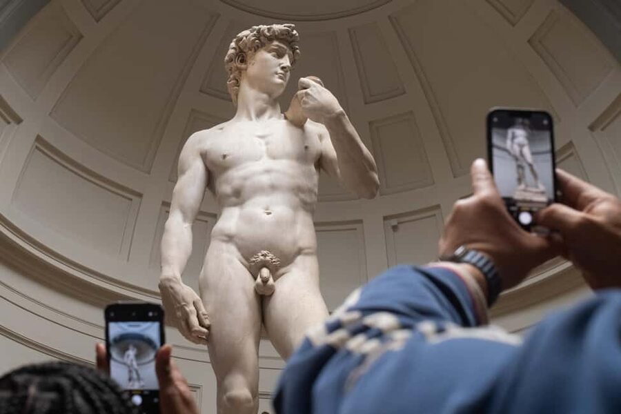 Florence: Walking Tour with David, Duomo & Uffizi Gallery - Porcellino, Piazza della Signoria and the river