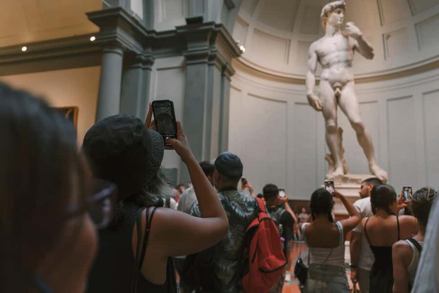 Florence: Walking Tour with David, Duomo & Uffizi Gallery - Uffizi highlights without trying to see everything