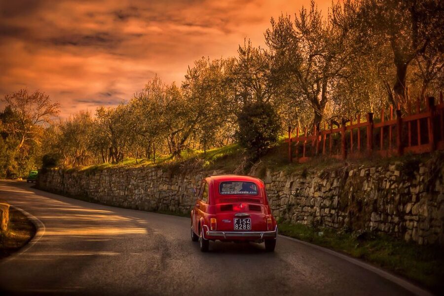 Florence Wine Tasting and Tuscan Lunch in a Vintage Fiat 500 - Learning the Fiat before the convoy rolls
