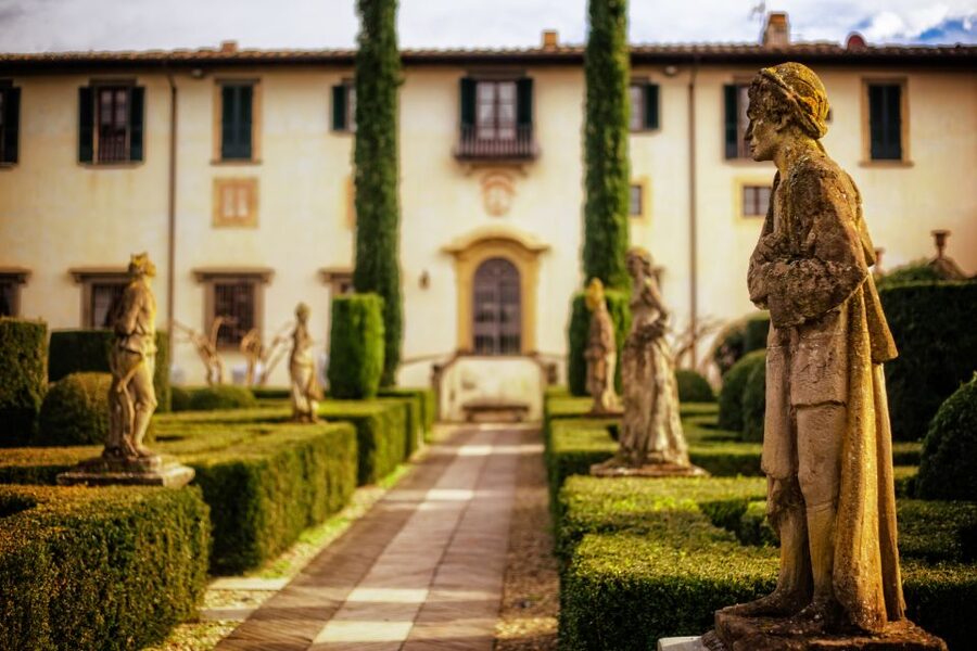Florence Wine Tasting and Tuscan Lunch in a Vintage Fiat 500 - A 15th-century villa, vineyard, and cellar