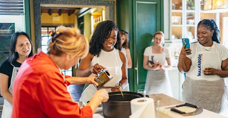 From Florence: Cooking Class & Lunch at Tuscan Farmhouse - What the market stop adds