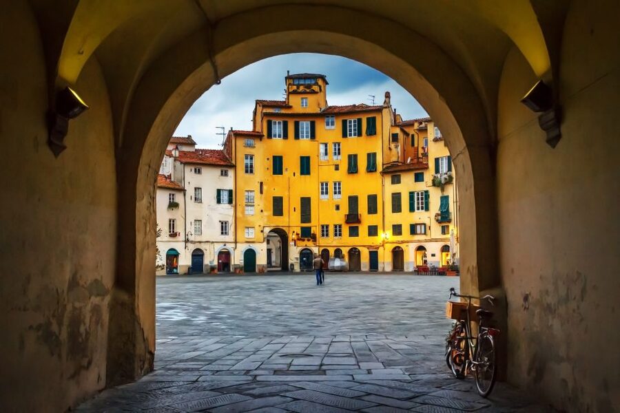 From Florence: Pisa & Lucca Day Tour with Buccellato Tasting - The coach ride makes a two-town day practical