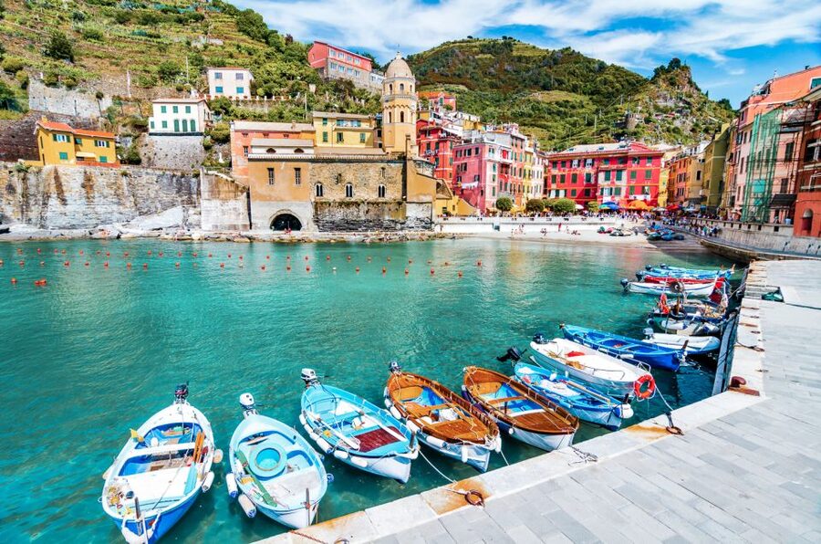 From Florence: Seaside Beauty Day Trip to Cinque Terre - Who should take this day trip