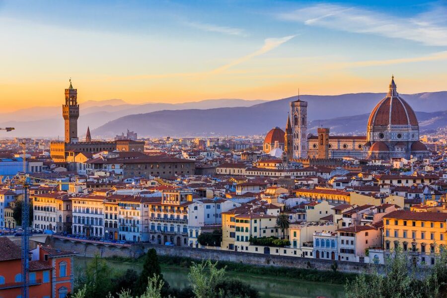From Rome: Discover Florence and Pisa in a Full-Day Tour - What the small-group format changes