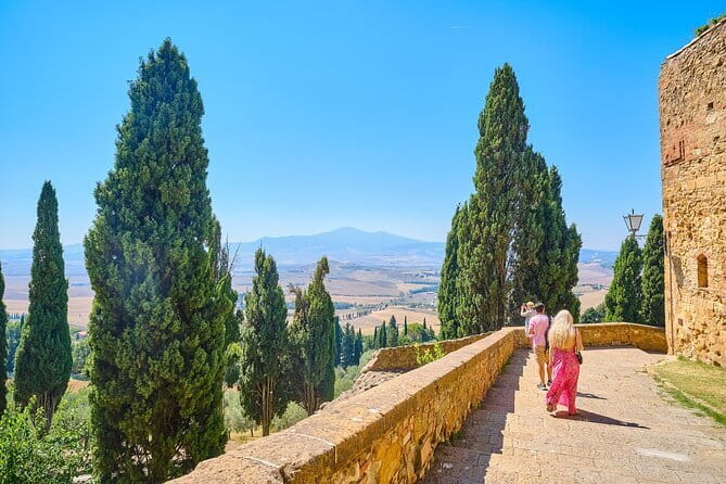 Full Day Tour to Val d'Orcia and Gladiator's Fields with Wines - At a glance
