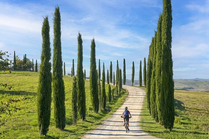 Full Day Tour to Val d'Orcia and Gladiator's Fields with Wines - What the price includes, and what it does not