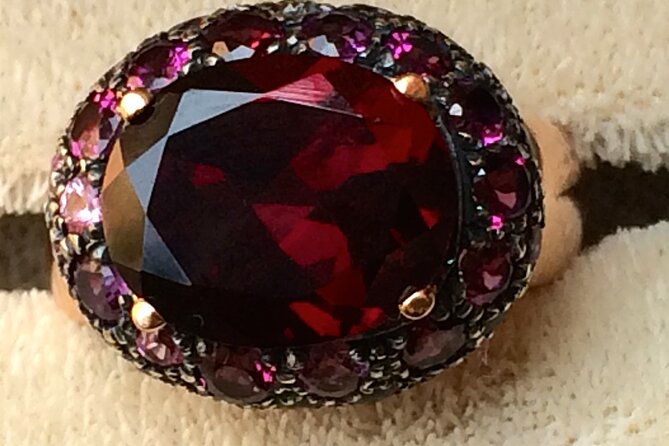 Guided Shopping in Florence - Shift from jewelry to leather around Santa Croce