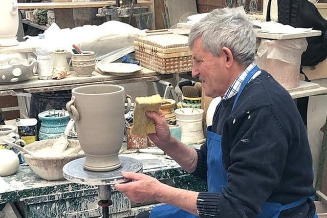 Handmade Tuscan Ceramics Masterclass in Montelupo - Learning the Wheel with Salvatore