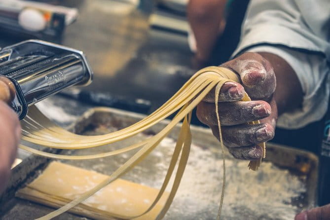 Hands-On Pasta Cooking Class in Florence with optional Pizza - A small group, with attention from a chef