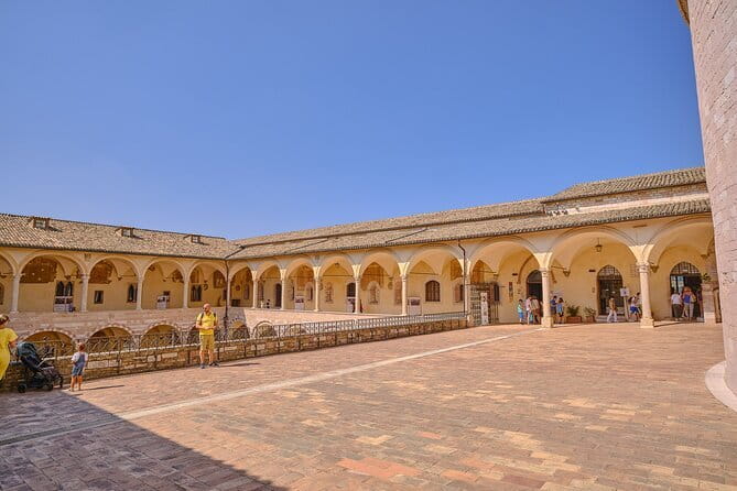 Heart of Italy Day Trip: Visit Perugia and Assisi from Florence - Assisi: the emotional center of the day