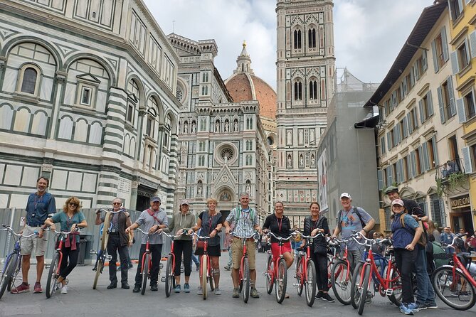 Highlights of Florence Bike Tour (E-bike Upgrade Available) - Pitti Palace, Ponte Vecchio, and Santa Croce