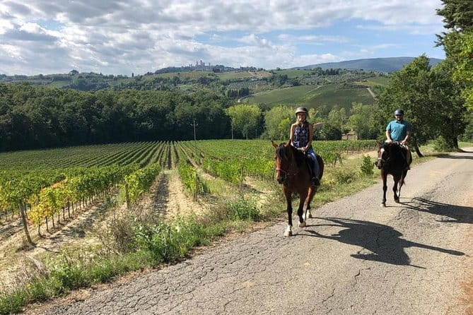 Horseback Ride in S.Gimignano with Tuscan Lunch Chianti Tasting - A country ride beyond Florence