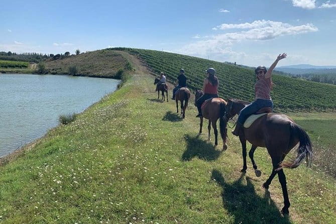 Horseback Ride in S.Gimignano with Tuscan Lunch Chianti Tasting - A winery lunch with local wine