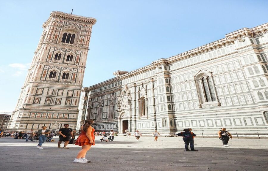 La Spezia: Florence, Pisa w/Leaning Tower & Accademia Option - One day, two very different Tuscan cities