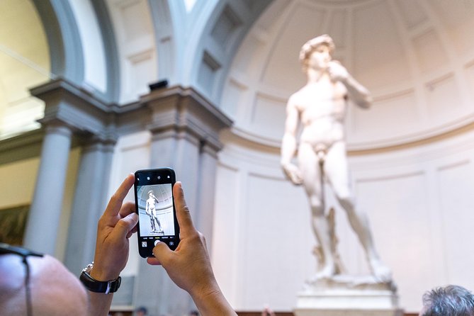 Michelangelo’s David, Accademia & Uffizi Small Group Tour - Meeting points and pace matter