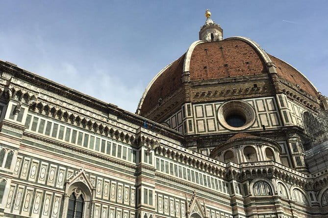 Pitti Palace, Palatina Gallery and the Medici: Arts and Power in Florence. - Window views offer a pause from the paintings