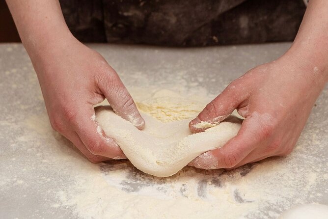 Pizza Making Private Class with Wine Tasting - From dough to oven at Pizzagnolo