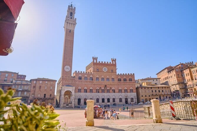 Premium Private Tour to Siena, Pisa, San Gimignano and Tuscany - The drive to San Gimignano