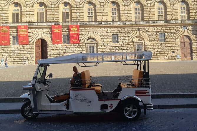 Private Florence Tour by Golf Cart ETukTuk with Audio Guide - A quick circuit through Florence, not a walking tour