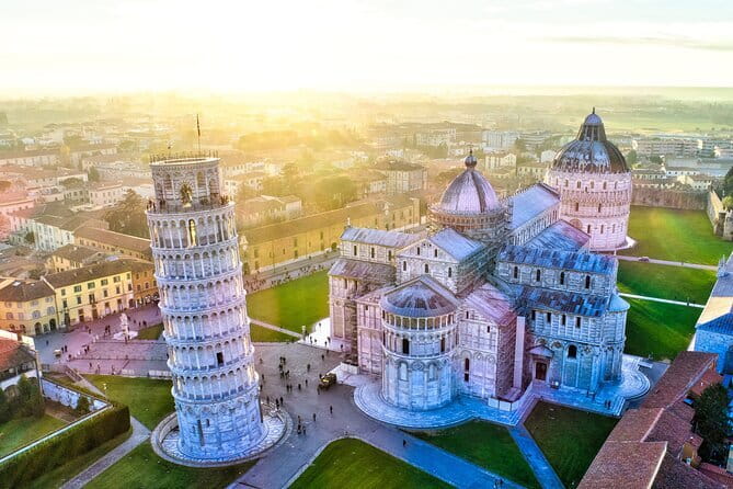 Private Pisa and Lucca Wine Tour from Florence - Florence to Lucca, with the driving taken care of