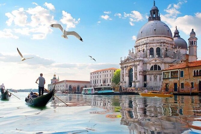 Private Tour from Florence: Venice Full Day Tour by Train - A private guide changes the pace
