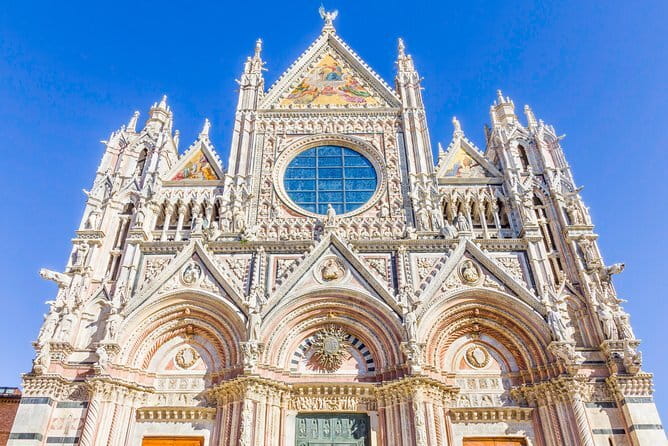 Private Tuscany Tour from Florence Including Siena, San Gimignano and Chianti Wine Region - San Gimignano: towers in a small hilltop town