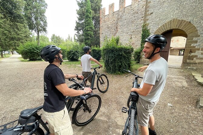 San Gimignano, Siena, Monteriggioni, Chianti Day Trip with Lunch & Wine Tasting - Who should book this Tuscany day trip?