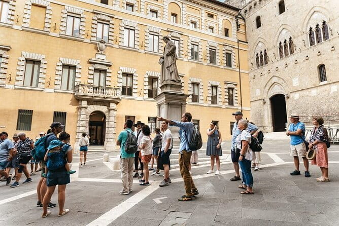 Siena and San Gimignano: Small-Group Tour with Lunch from Florence - Monteriggioni: a route note worth checking