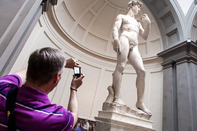 Skip The Line Accademia Gallery Tickets - David draws the crowd