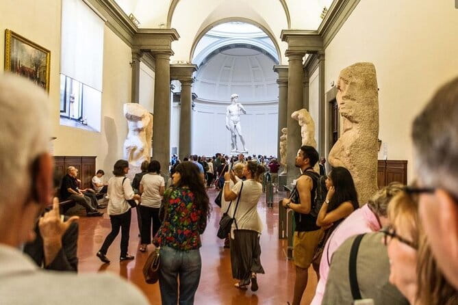 Skip The Line Accademia Gallery Tickets - Finding the assistant without losing your time