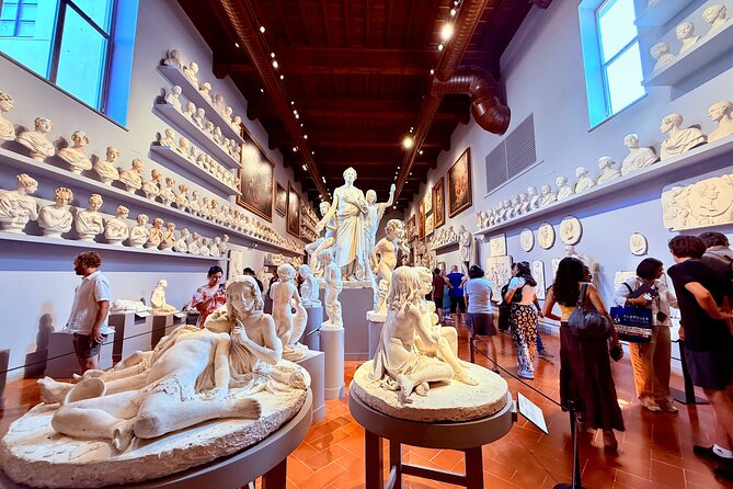 Skip the line: Uffizi and Accademia Small Group Walking Tour - Practical tips before you go