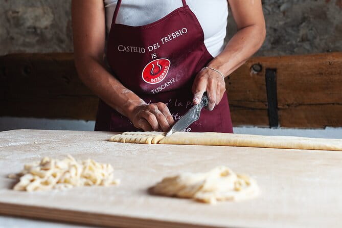 Small Group Pasta Making Class Wine Tasting in a Tuscan Castle - Making tagliatelle and tagliolini with Chef Jerry