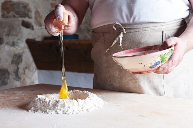 Small Group Pasta Making Class Wine Tasting in a Tuscan Castle - What the 3.5-hour format gives you