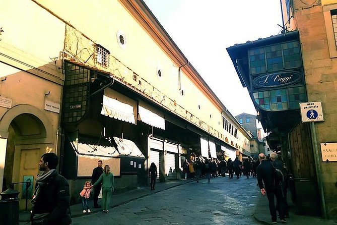The Best Tour in Florence: Renaissance and Medici Tales - The pace, group, and practical details