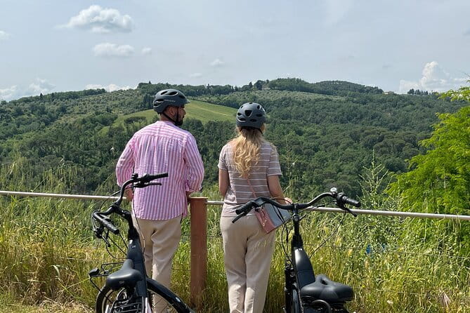 Tuscany E-Bike Tour: from Florence to Chianti with lunch and tastings - Lunch at Fattoria di Bagnolo