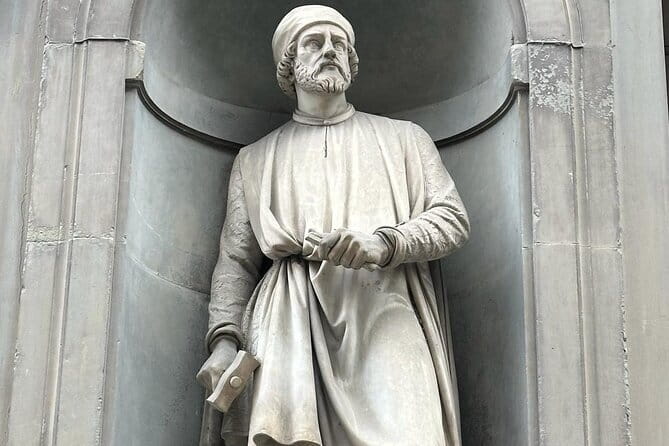 Uffizi Gallery: Small-Group Guided Tour - Meeting at Giotto’s statue